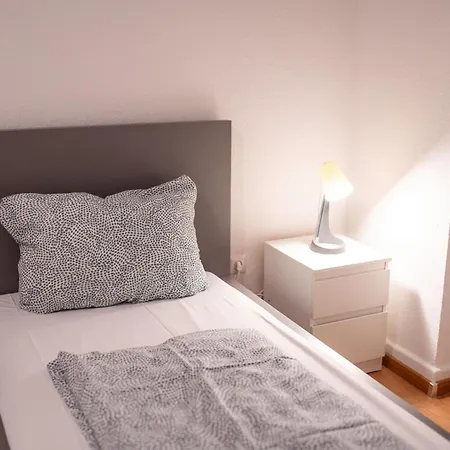 Schicke Grosszuegige Monteurwohnung * Людвигсхафен-на-Рейне