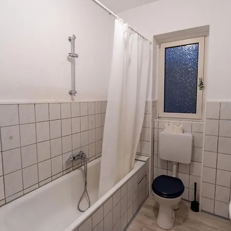 Апартаменты Schicke Grosszuegige Monteurwohnung